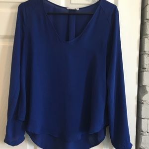 Long sleeve work top